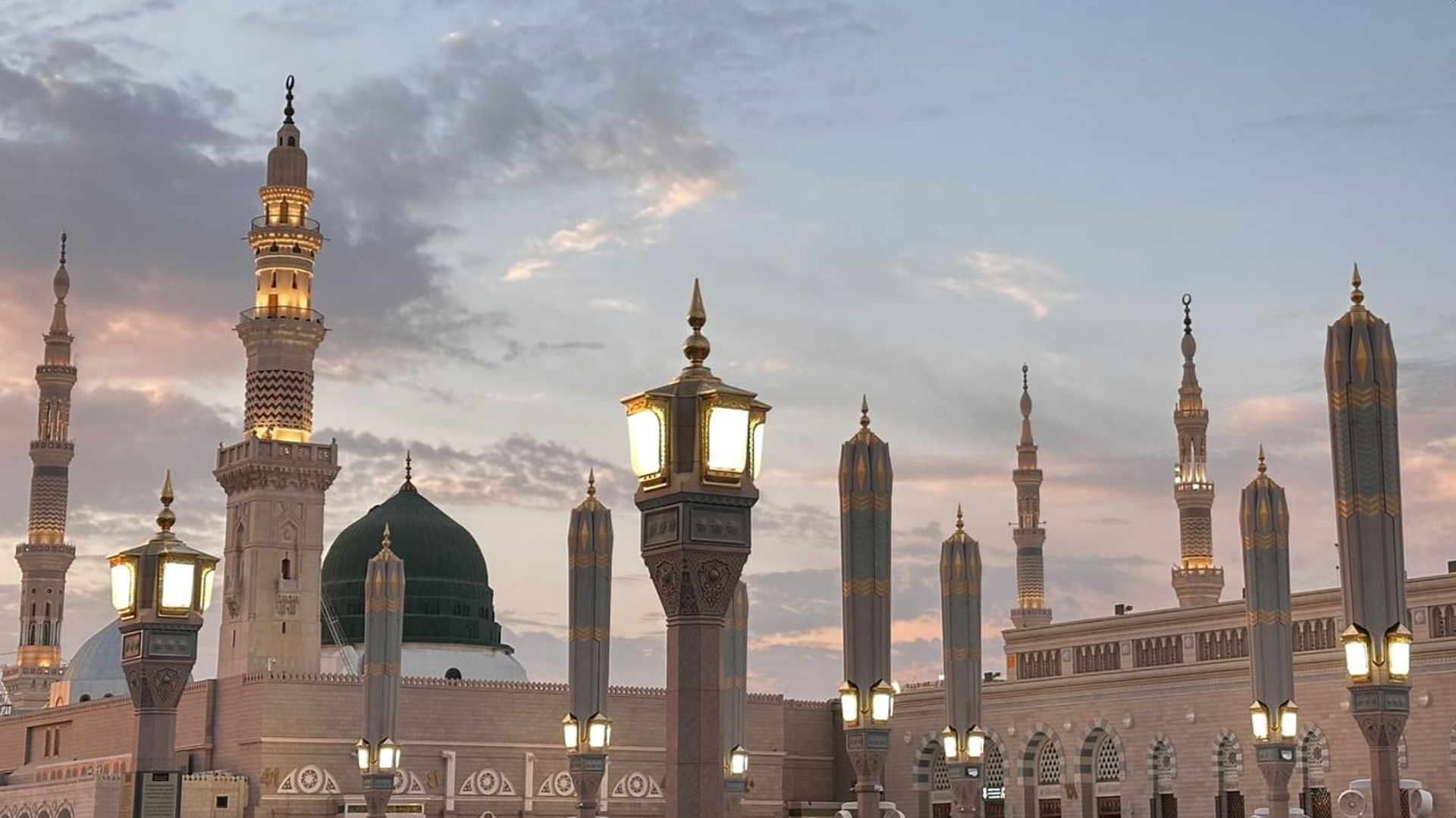 7 Amalan Keutamaan di Hari Jumat